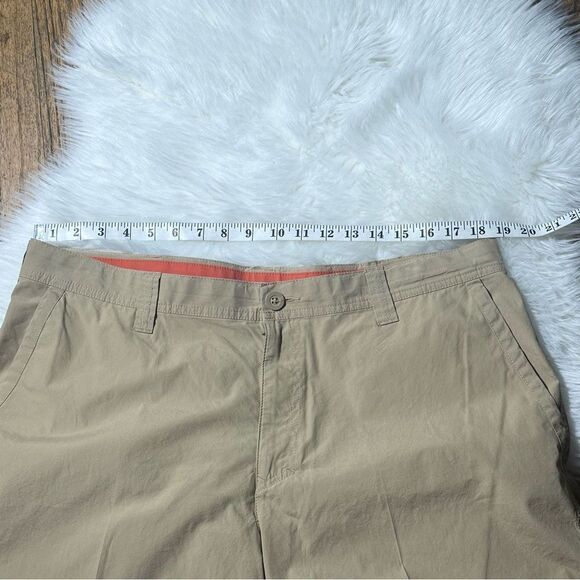 Columbia Tan Shorts - Picture 4 of 10
